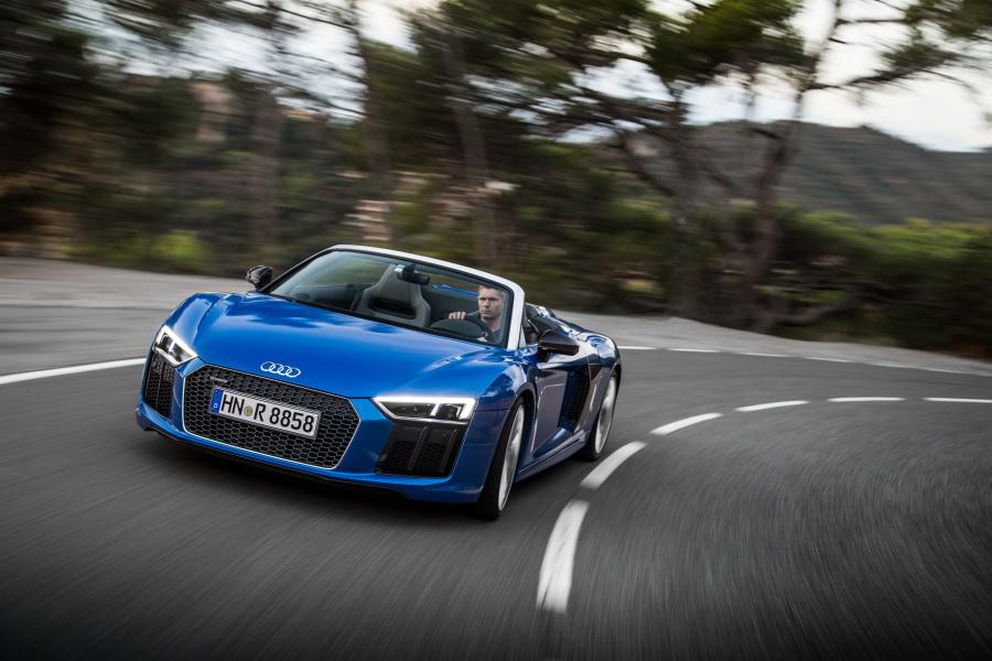  Audi R8 Spyder V10 2016 года  (WW) (фото 8 из 61)
